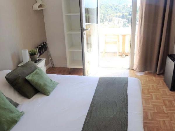 Azur Hotel : photo 1 de la chambre chambre double standard - vue sur mer