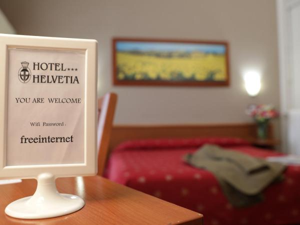 Hotel Helvetia : photo 6 de la chambre chambre triple