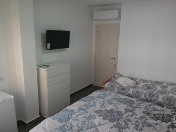Guest House Lana Denia : photo 9 de la chambre chambre triple confort