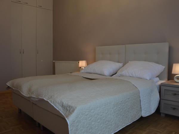 Ada Aparthouse : photo 2 de la chambre chambre double standard avec salle de bains commune