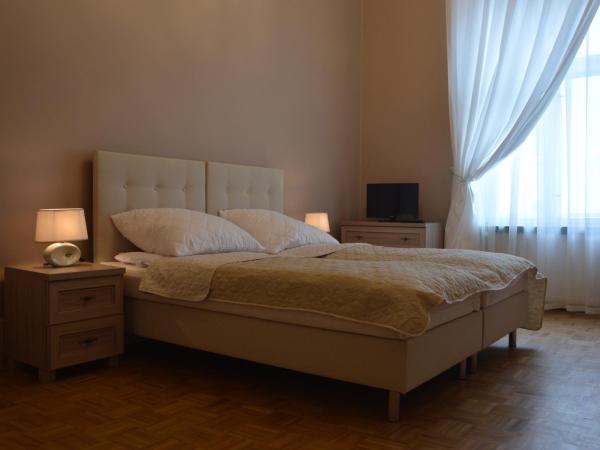 Ada Aparthouse : photo 3 de la chambre chambre double standard avec salle de bains commune