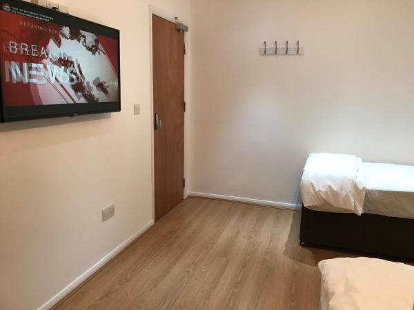 Oxford Bed and Breakfast : photo 8 de la chambre chambre triple avec douche