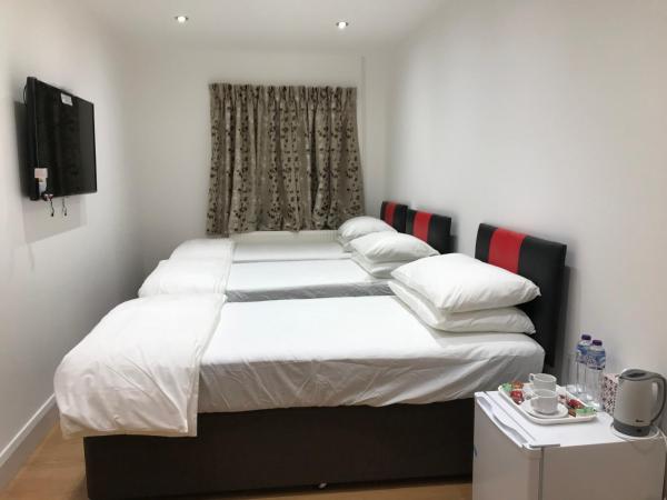 Oxford Bed and Breakfast : photo 7 de la chambre chambre triple avec douche
