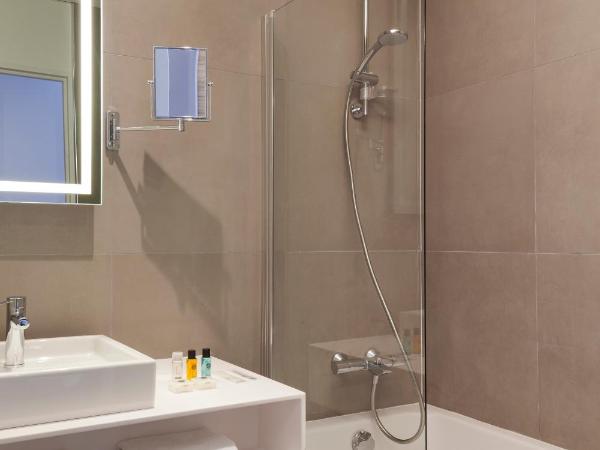 Novotel Tours Centre Gare : photo 3 de la chambre chambre double classique avec canapé-lit