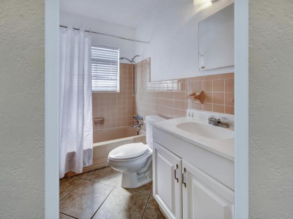 Blue Strawberry by the Sea : photo 4 de la chambre chambre lit king-size standard