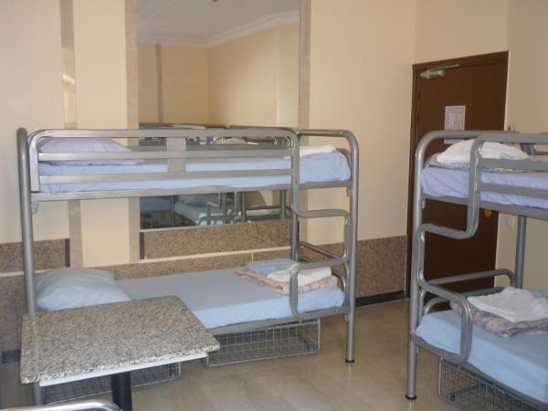 Antares hostel : photo 3 de la chambre lit dans dortoir pour femmes de 6 lits