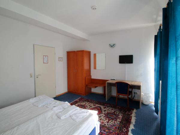 Hotel Ahrberg Viertel : photo 4 de la chambre chambre double avec salle de bains commune