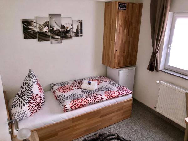 Gästehaus Buonanotte 2 : photo 4 de la chambre chambre simple avec salle de bains commune