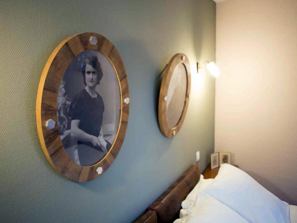 Hotel Auberge des Remparts : photo 1 de la chambre chambre lit king-size standard