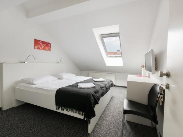 Tia Apartments and Rooms : photo 9 de la chambre chambre lits jumeaux standard