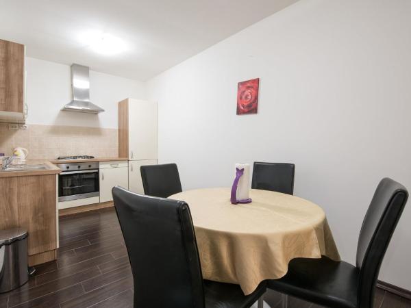 Tia Apartments and Rooms : photo 7 de la chambre appartement duplex 1 chambre