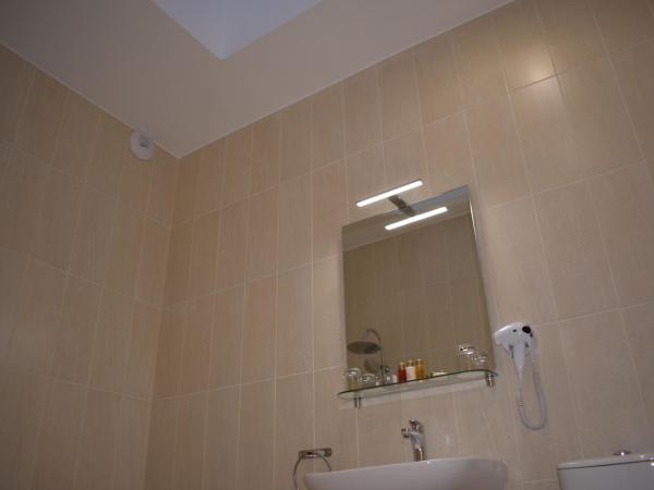 Hôtel Churchill Bordeaux Centre : photo 2 de la chambre chambre double ou lits jumeaux Économique