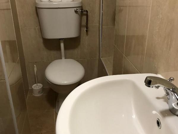 Seven Dials Hotel : photo 1 de la chambre chambre triple avec salle de bains privative - sous-sol uniquement