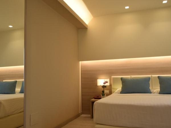 Hotel Continental : photo 7 de la chambre chambre double ou lits jumeaux supérieure