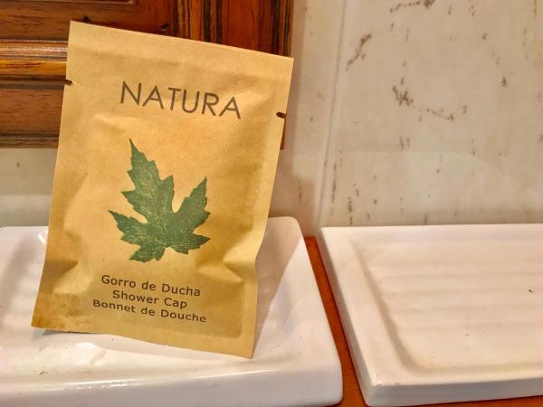 Alameda Garden : photo 3 de la chambre chambre double ou lits jumeaux avec salle de bains commune