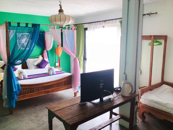Garden Yard Inn Chiangmai : photo 2 de la chambre chambre double familiale