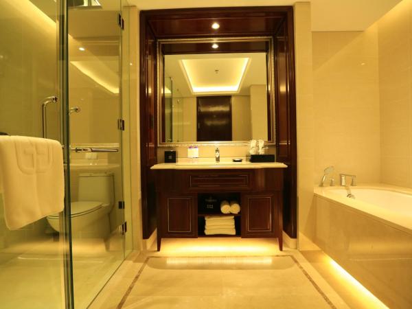 Xi'an Lanxi International Hotel : photo 4 de la chambre suite avec baignoire spa