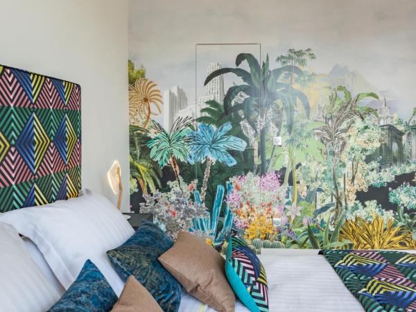 Maison Du Collectionneur : photo 4 de la chambre chambre double deluxe avec douche