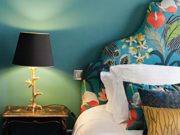 Maison Du Collectionneur : photo 5 de la chambre chambre double deluxe avec baignoire