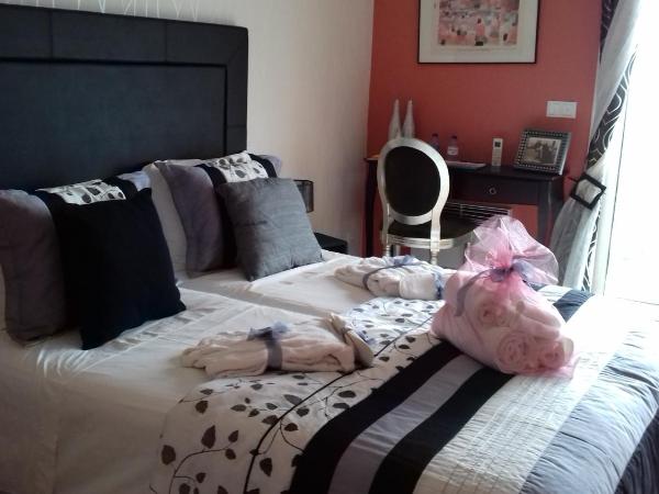 B&B Villa Vale Flores : photo 6 de la chambre chambre double ou lits jumeaux