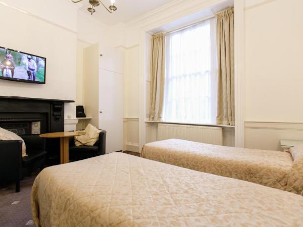 Jesmond Hotel : photo 6 de la chambre chambre double ou lits jumeaux avec salle de bains