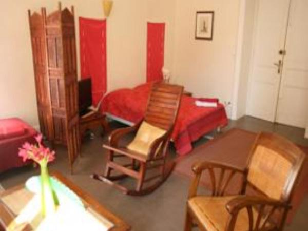 Nice Riviera Sweet Home Chambres d'hotes : photo 2 de la chambre chambre quadruple avec salle de bains commune