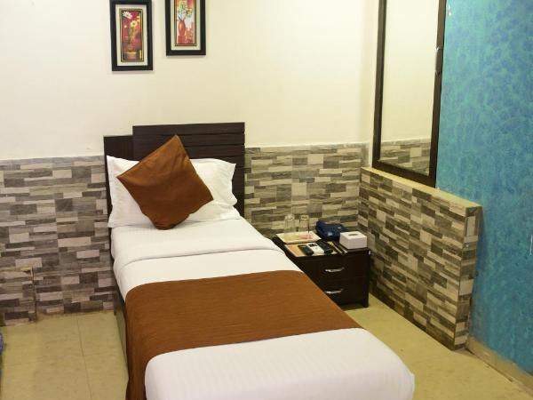 Hotel K.C Residency : photo 3 de la chambre chambre simple deluxe