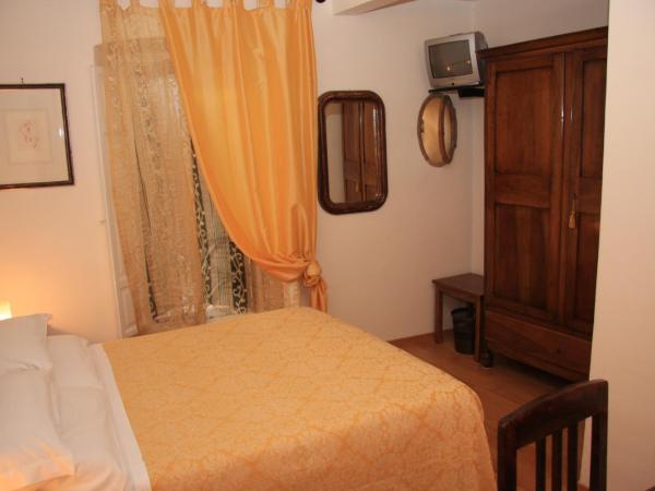 Hotel Morlacchi : photo 2 de la chambre chambre simple