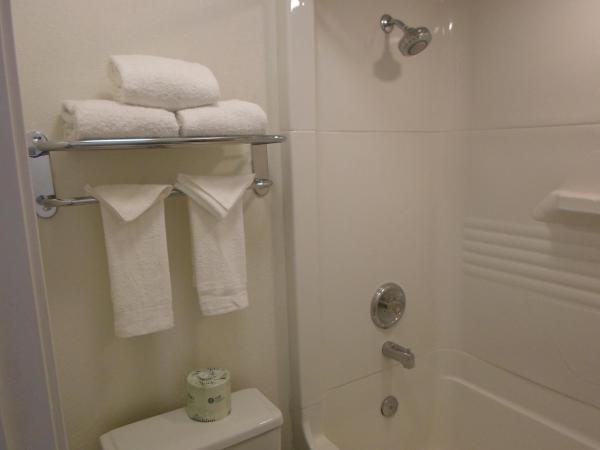 Howard Johnson by Wyndham Las Vegas near the Strip : photo 2 de la chambre chambre double avec 2 lits doubles - fumeurs