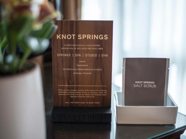 Dossier : photo 6 de la chambre hébergement d'angle lit king-size premium 