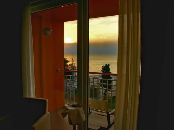 Hotel Umag Plava Laguna : photo 6 de la chambre chambre premium avec balcon - côté mer