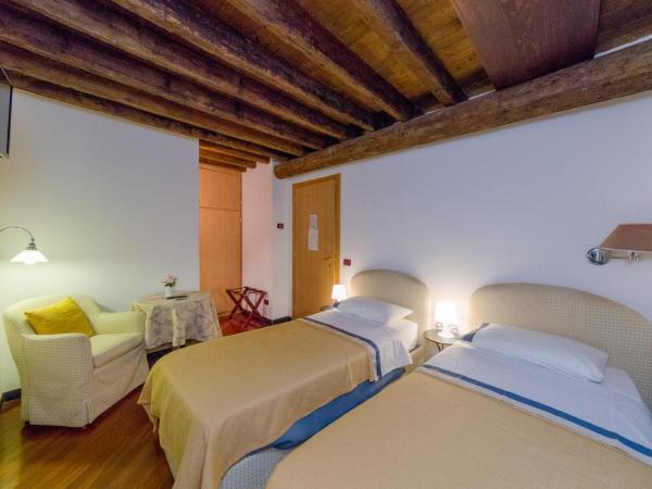 Affittacamere Bed and Breakfast San Lorenzo : photo 8 de la chambre chambre double ou lits jumeaux