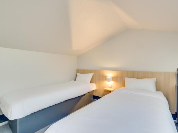 B&B HOTEL FREJUS Puget-sur-Argens : photo 2 de la chambre chambre quadruple