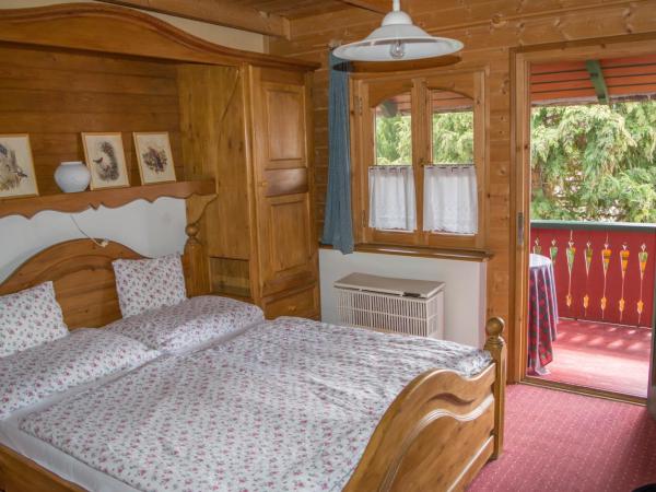 Garten Vendégház : photo 2 de la chambre chambre double avec balcon