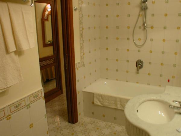 Hotel Villa Igea : photo 4 de la chambre chambre double - vue sur mer