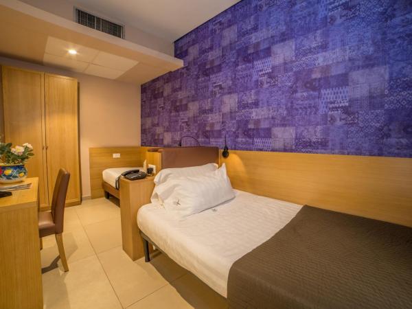 Airone Hotel : photo 2 de la chambre chambre lits jumeaux Économique avec salle de bains privative