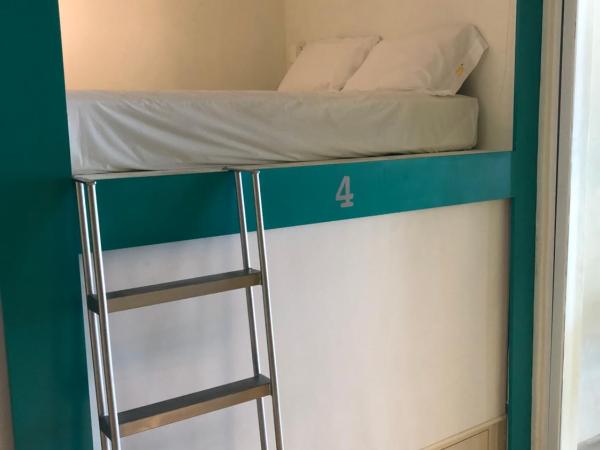 Hostel Tropico 20º OceanFront : photo 4 de la chambre lit double dans dortoir mixte 