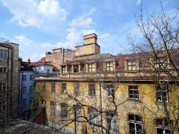 Travel&Joy backpackers : photo 8 de la chambre lit dans dortoir mixte de 6 lits