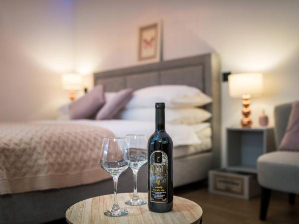 INFINITY CENTAR Zagreb : photo 7 de la chambre chambre double deluxe