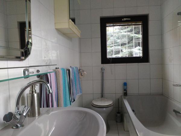 Napfény villa : photo 1 de la chambre chambre double avec salle de bains privative