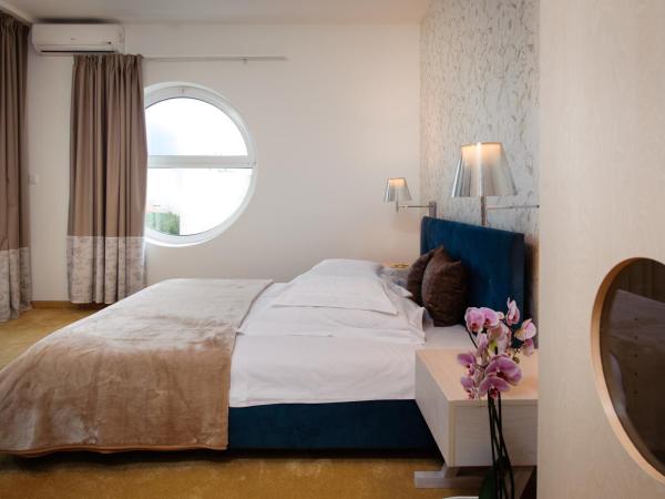 Boban Luxury Suites : photo 3 de la chambre chambre double - vue sur mer