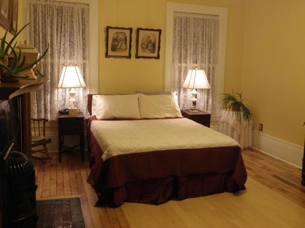 Lehmann House Bed & Breakfast : photo 6 de la chambre chambre lit queen-size deluxe
