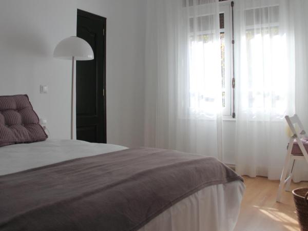 7 Moons Bed & Breakfast : photo 1 de la chambre chambre double avec salle de bains privative extérieure