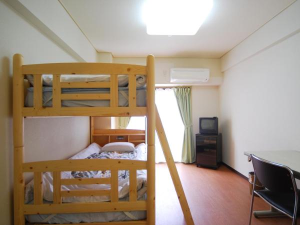 Weekly Green In Namba : photo 2 de la chambre chambre lits jumeaux avec lits superposés - non-fumeurs