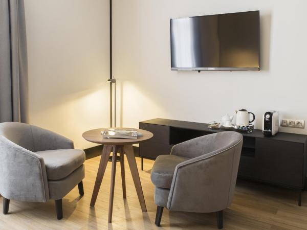 ICON Embassy : photo 2 de la chambre chambre double supérieure