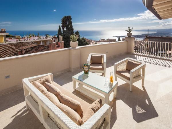 La Malandrina - Apartments & Suites : photo 2 de la chambre penthouse 1 chambre avec terrasse - vue sur mer