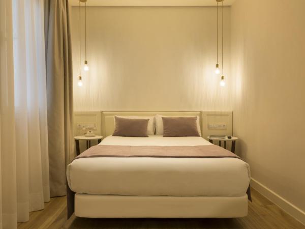 ICON Bcn : photo 7 de la chambre petite chambre double