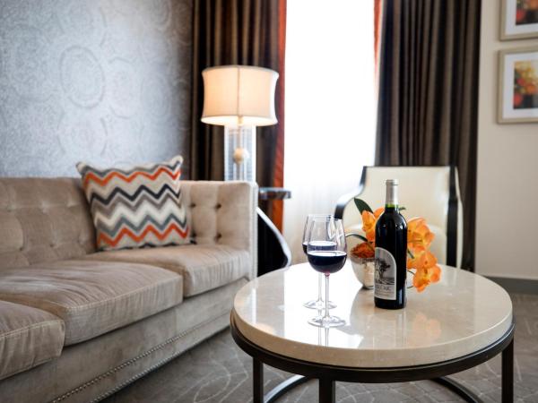 Colcord Hotel Oklahoma City, Curio Collection by Hilton : photo 5 de la chambre chambre d'angle lit king-size