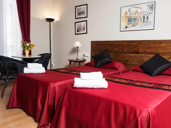 Fashion House : photo 2 de la chambre chambre double ou lits jumeaux avec balcon et salle de bains commune