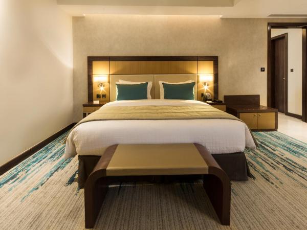 Golden Tulip Media Hotel : photo 4 de la chambre suite exécutive (transferts gratuits vers la plage et certains centres commerciaux - 20 % de réduction sur la nourriture et les boissons & spa)
